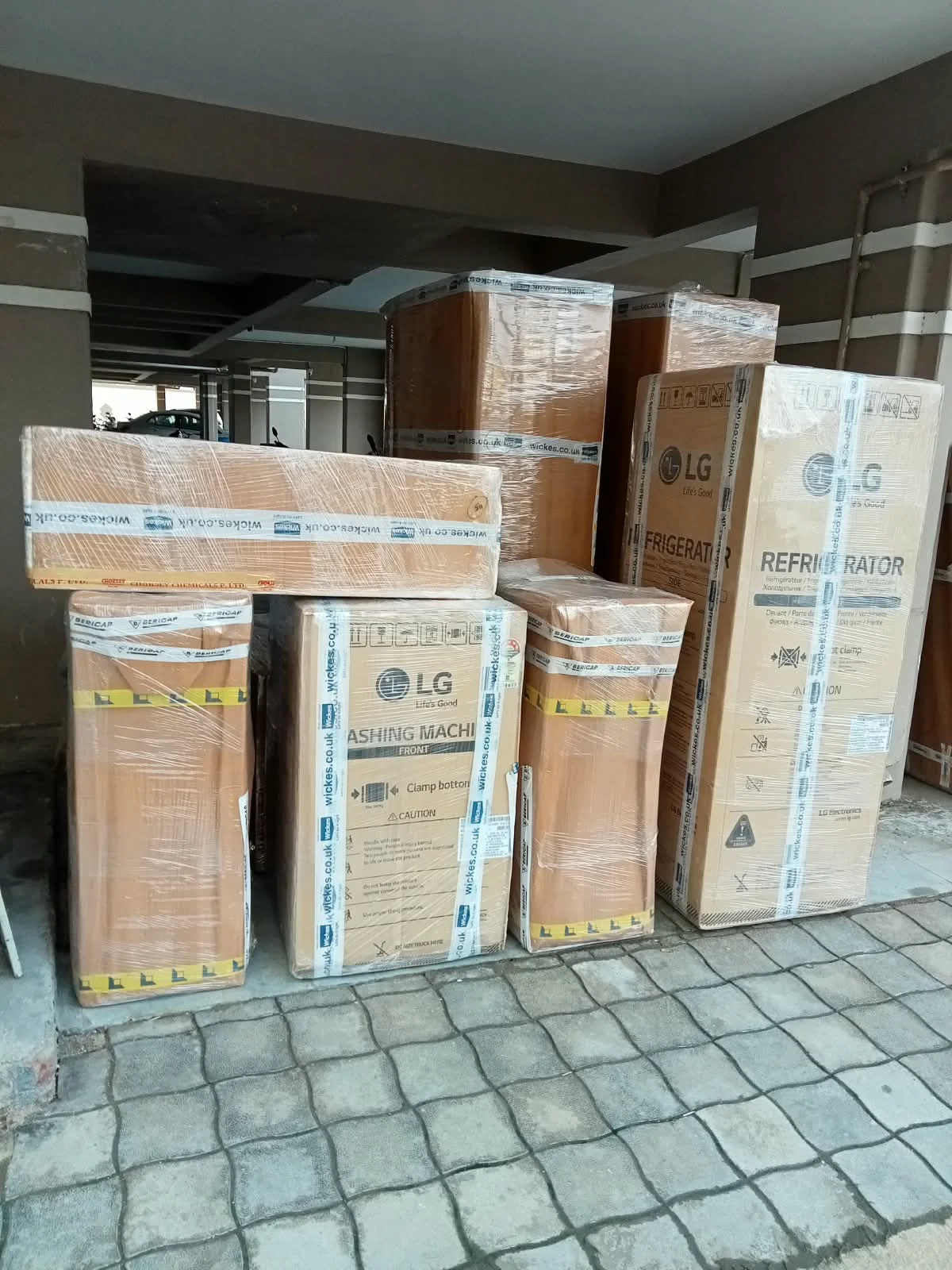 Protective multi-layer bubble wrap and corrugated packing for refrigerator and appliances